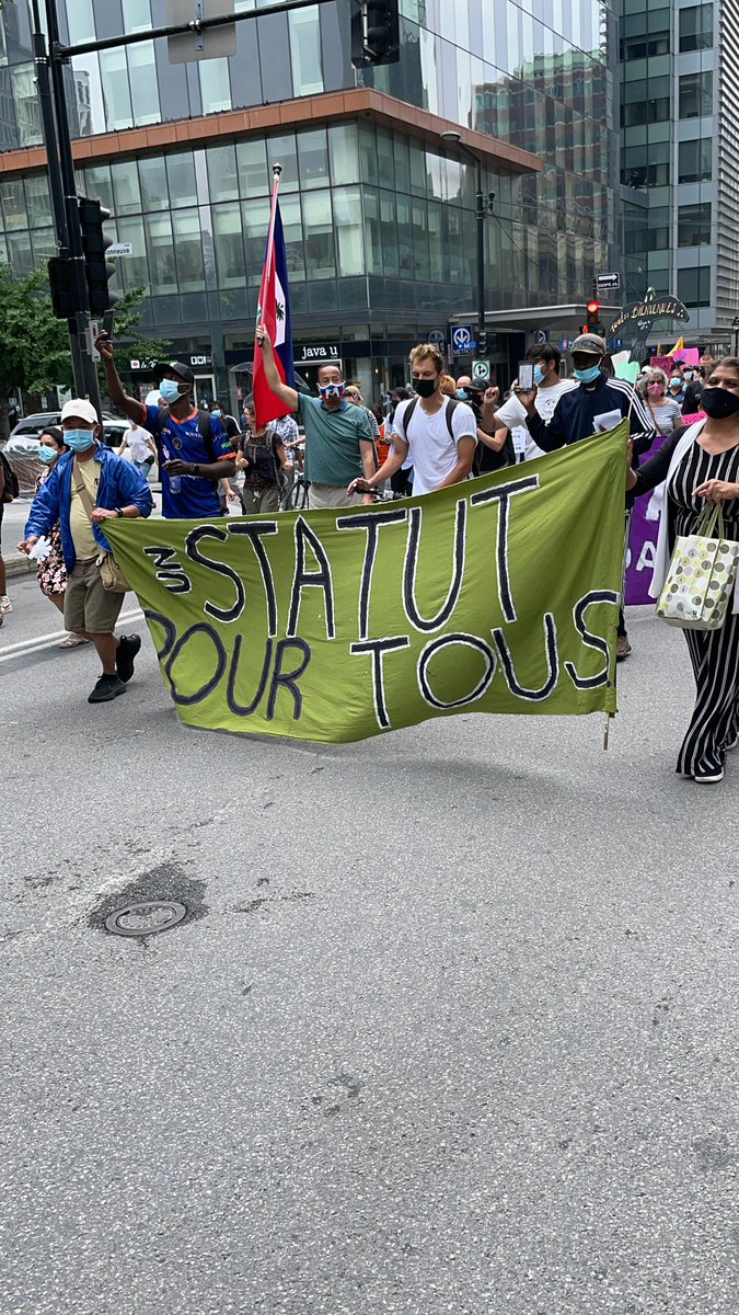 SolidariteMTL's tweet photo. Trudeau, on est tannés de vos demi mesures tel que votre nouveau programme de régularisation.
Trudeau, we are sick of half-measures and hand-outs like your new regularization programme!
#statutpourtous
#regularisationpourtous
#statusforall https://t.co/BX4j7pW2SZ