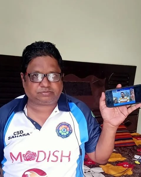 DCCBIofficial's tweet photo. Interview of DCCBI's player Brijesh Dwivedi was broadcast on DD Madhya Pradesh today at 2:30 pm, which was seen by the officials and players of the DCCBI.
Very proud of you @brajeshrdwivedi
Thanks to @DDMadhyaPradesh for the wonderful interview.
#DCCBI #supportPwD #Cricket https://t.co/1mnsu8KruF