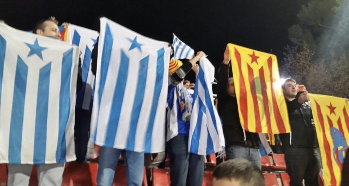jaume_pros's tweet photo. 1) Que hi ha aficionats del Barça espanyolistes i aficionats del RCD Espanyol independentistes és indiscutible. De la mateixa manera, és inqüestionable que, com a entitats, el Barça s'identifica històricament amb una idea nacional de Catalunya que divergeix del RCD Espanyol. https://t.co/fu9a6HzA2x