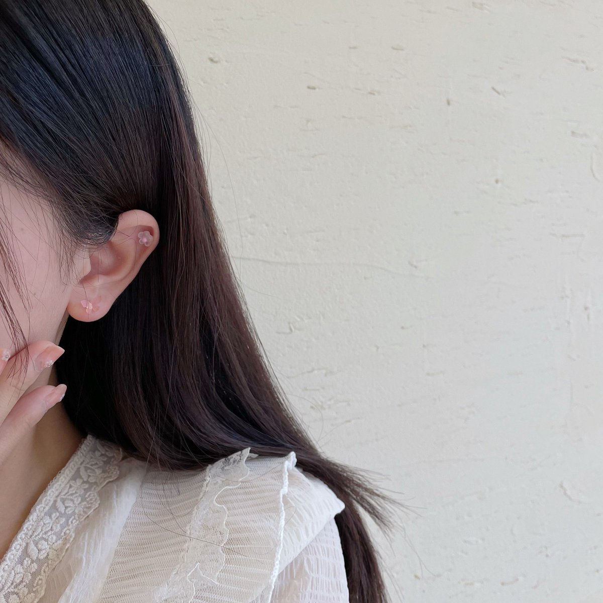 เปิดจองเซ็ตต่างหูคุณดอกไม้กับผีเสื้อ สีน่ารักมากมีให้เลือก 4 สีเลย แดง ชมพู เหลือง ม่วง เซ็ตละ 49 บาทเองคับได้ไปทั้งหมด 8 ชิ้นเลยคุ้มมากก
สั่งจองเมนชั่น/ดีเอม
ปิดรับ 21/7 นี้