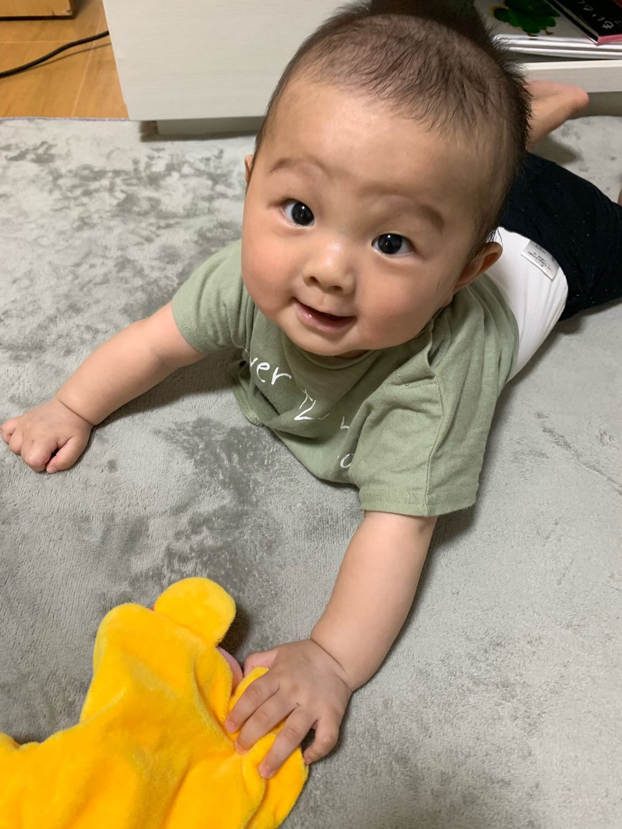 この前テレビで小さな男の子がお花屋さんで母の日にあげるお花を選んでて、照れ臭そうに渡してるのみて泣いた。もうそーゆーの想像しただけで泣ける。あまねはどんな男の子になるのかな