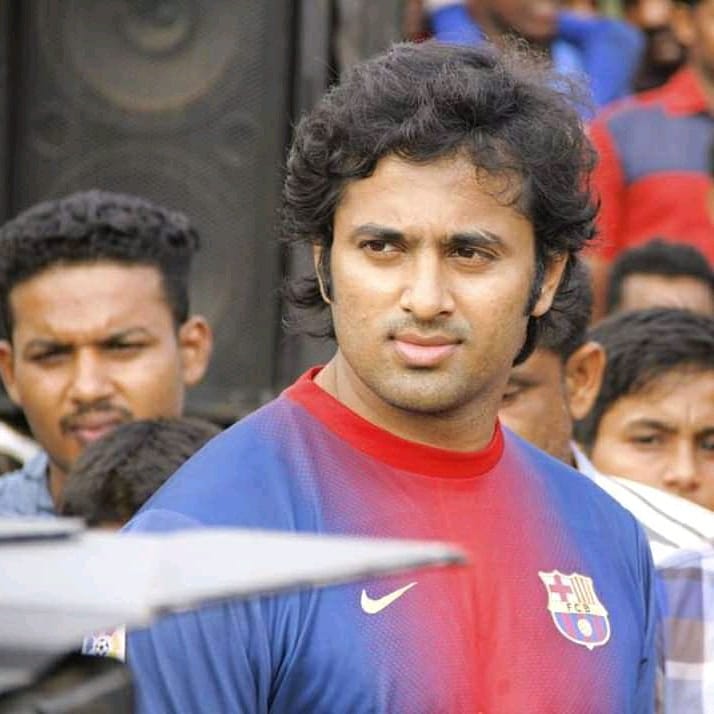 UnniMukundanClb's tweet photo. 6 years of #KL10Pathu ⚽
@Iamunnimukundan
@IamChandini
@actorAnirudh @AjuVarghesee
#MuhsinParari | #ChandiniSreedharan | #SaijuGovindaKurup | #AjuVarghesee | #SreenathBhasi | #HarrisDesom #KL10pathu #6YearsOfKL10pathu https://t.co/qjPIclALia