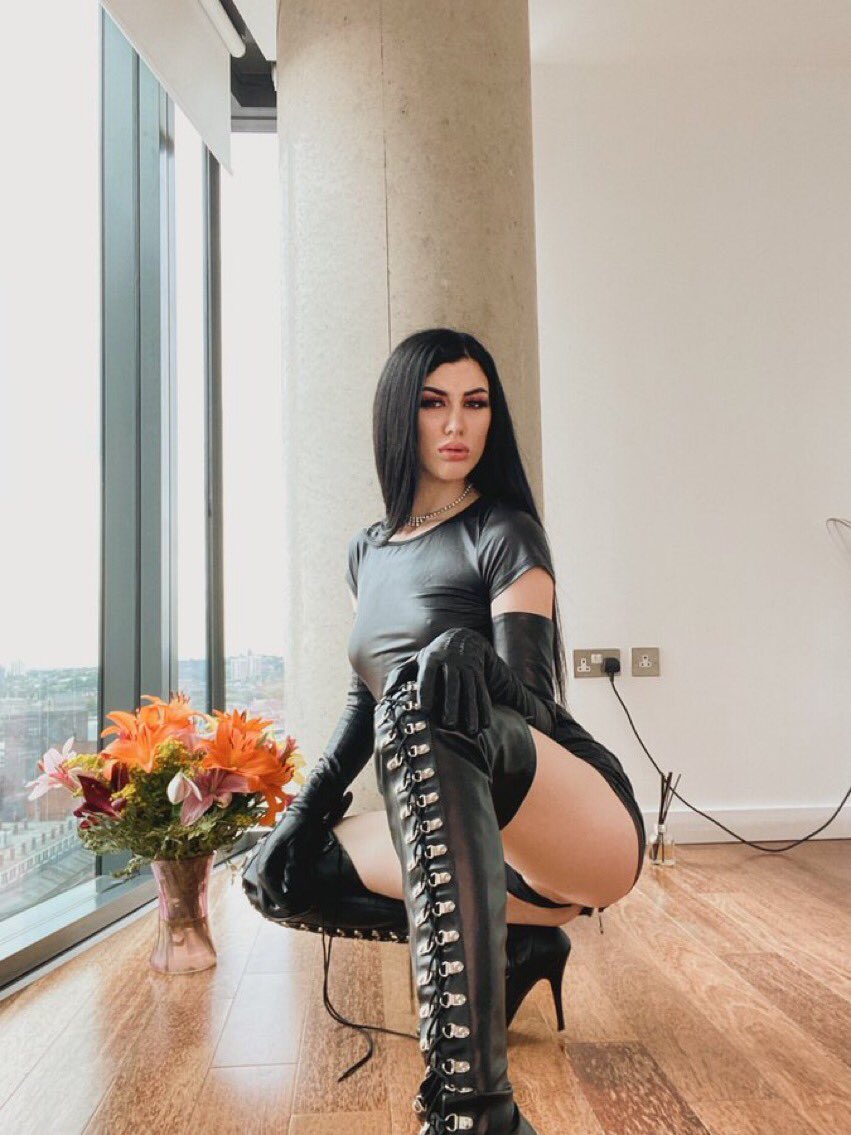 Mean Karina Kalashnikova (@MistressKarina) Twitter (@Kinkplay1) — Twitter