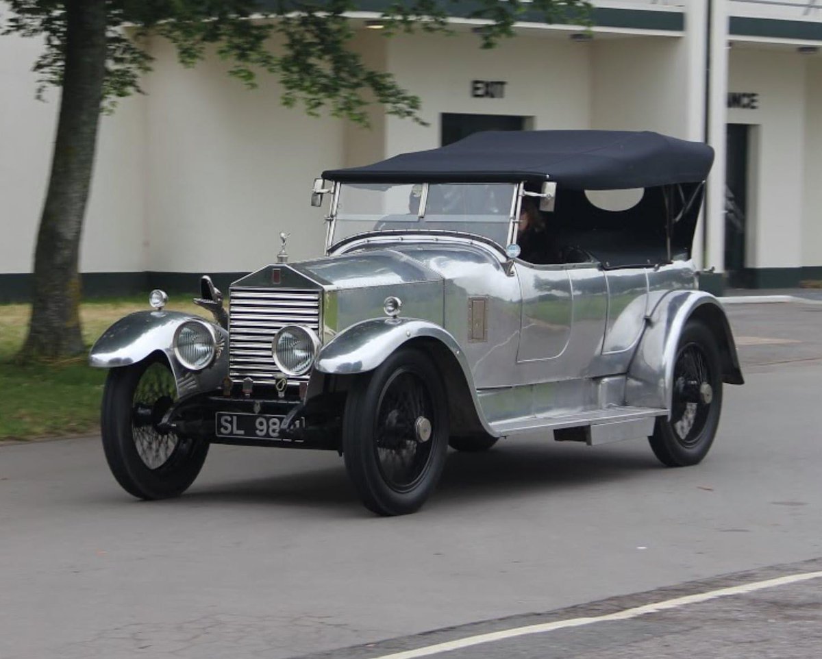 A 1923 Rolls Royce at the 2021 Goodwood Breakfast 💎
Peter Best Insurance Services are the official partner of the Goodwood Breakfast Club
#goodwoodgrrc #grrc #goodwoodroadracingclub #goodwoodbreakfastclub #goodwoodrevival #goodwood #goodwoodcircuit #rollsroyce #rolls
