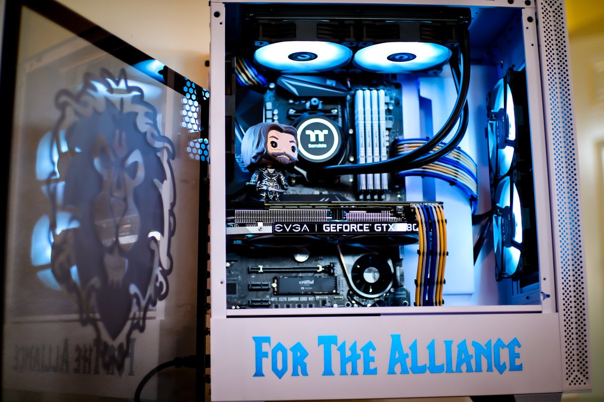 ModMyMods's tweet photo. FOR THE ALLIANCE!
Check out this killer computer that @Shellback_Tech put together for charity :)
#Computer #ComputerBuild #CustomPC #Singlebraid #CustomCables #AIO #EVGA #Thermaltake #TT #Crucial #Liquidcooling #LaserEngraving #Vinyl #Warcraft #WOW #Alliance #ForTheAlliance https://t.co/UwAWN3gNjN