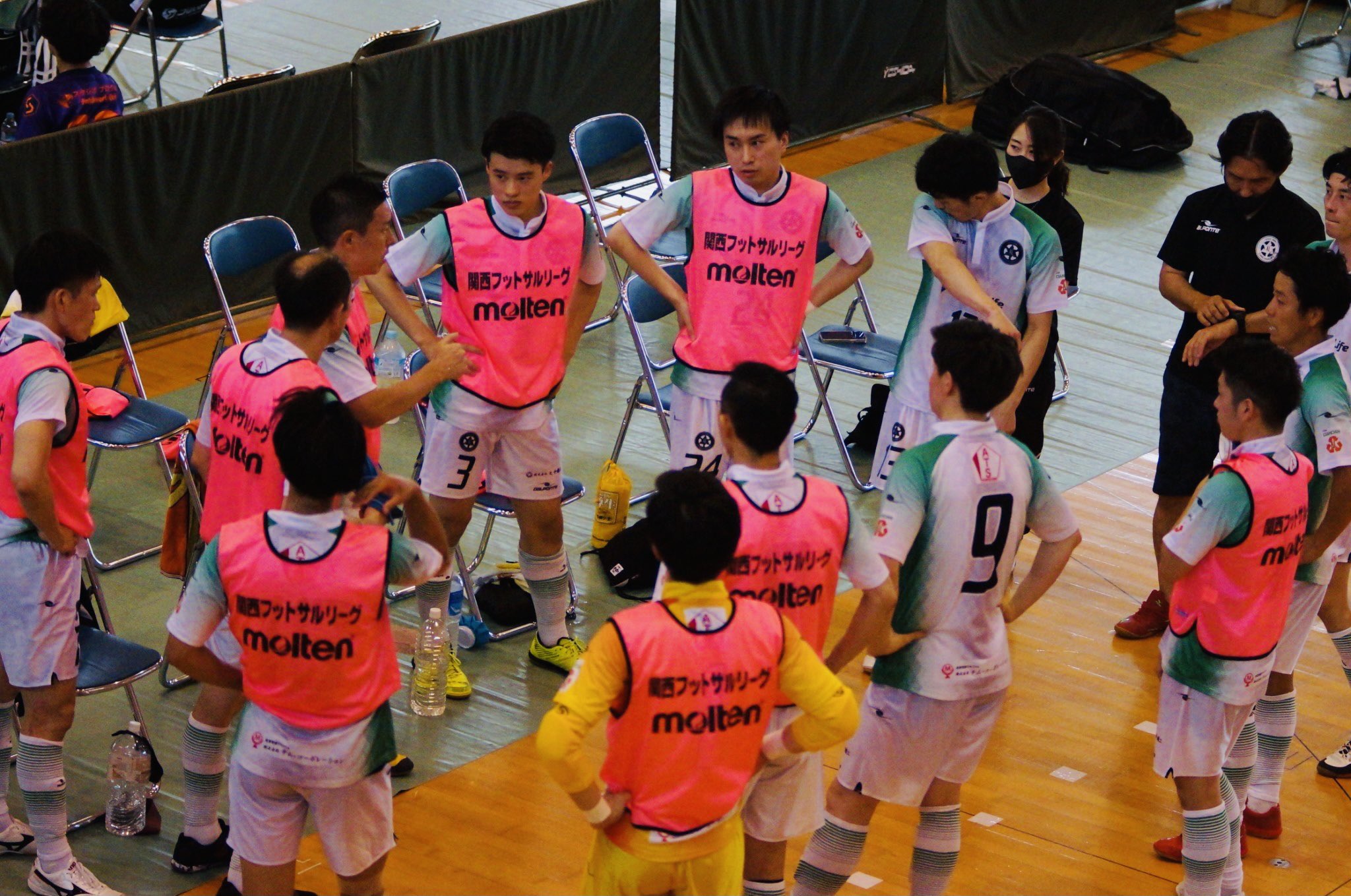 江藤 正博 関西フットサルリーグ21 1部リーグ Vs ジャグランカ 5 5 Draw 昨シーズン王者と引き分け F リーグ時代ゴレイロだった宮竹君はビックリするほど良いピヴォになってました マッチアップ楽しかった 次に向けまた良い準備します