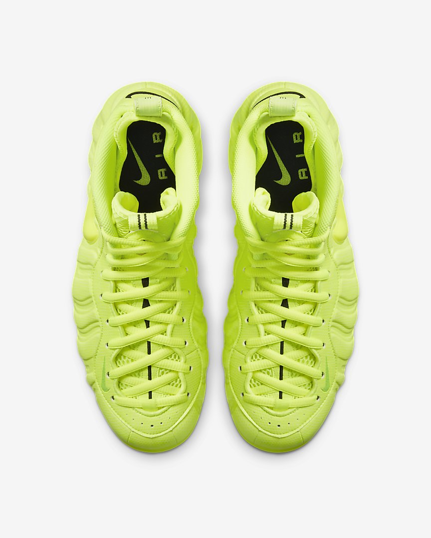 nike foamposite volt on feet