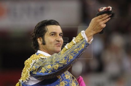 Twitter cierra la cuenta del torero Morante de la Puebla por fomentar "placer sádico" meneame.net/story/twitter-…