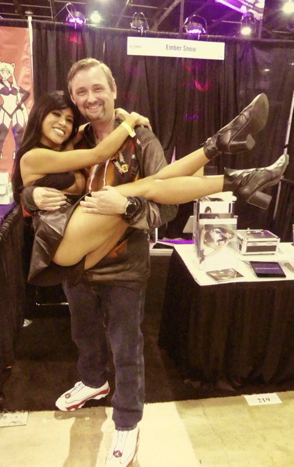 @embersnowxxx maybe next time you can pick me up. @EXXXOTICA https://t.co/cTM6n2LpBc<a class="tags" href="/tag/embersnowxxx">@embersnowxxx</a>