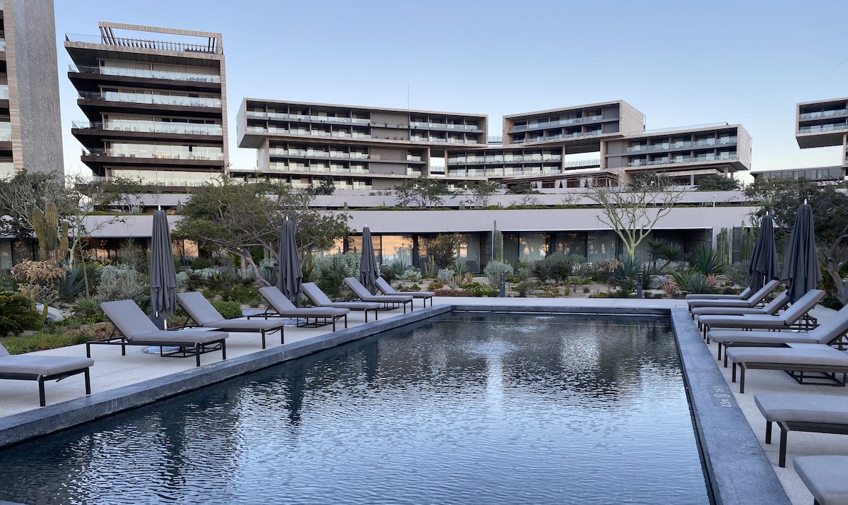 OneMileataTime's tweet photo. Why I Would Never, Ever Buy A Timeshare https://t.co/N9hq42pHGg https://t.co/SLvig95Rdu