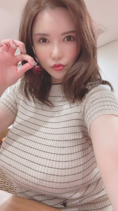 NFTの撮影おわたーーーー！！
久しぶりにプロと撮影した☺️
始まるまで死にそうだったけど
水着になったら安心になるという摩訶不思議。 https://t.co/8XheZFyljv