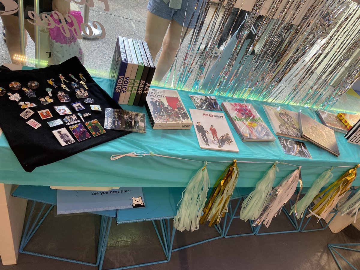 LadyRainz614's tweet photo. Thanks @5HINeebewithyou for organizing the event today ❤️ Luckily I was able to squeeze in some time to drop by 😅

Love what u all did with the deco 👍🏼👍🏼👍🏼 https://t.co/C8Roo4C7SQ