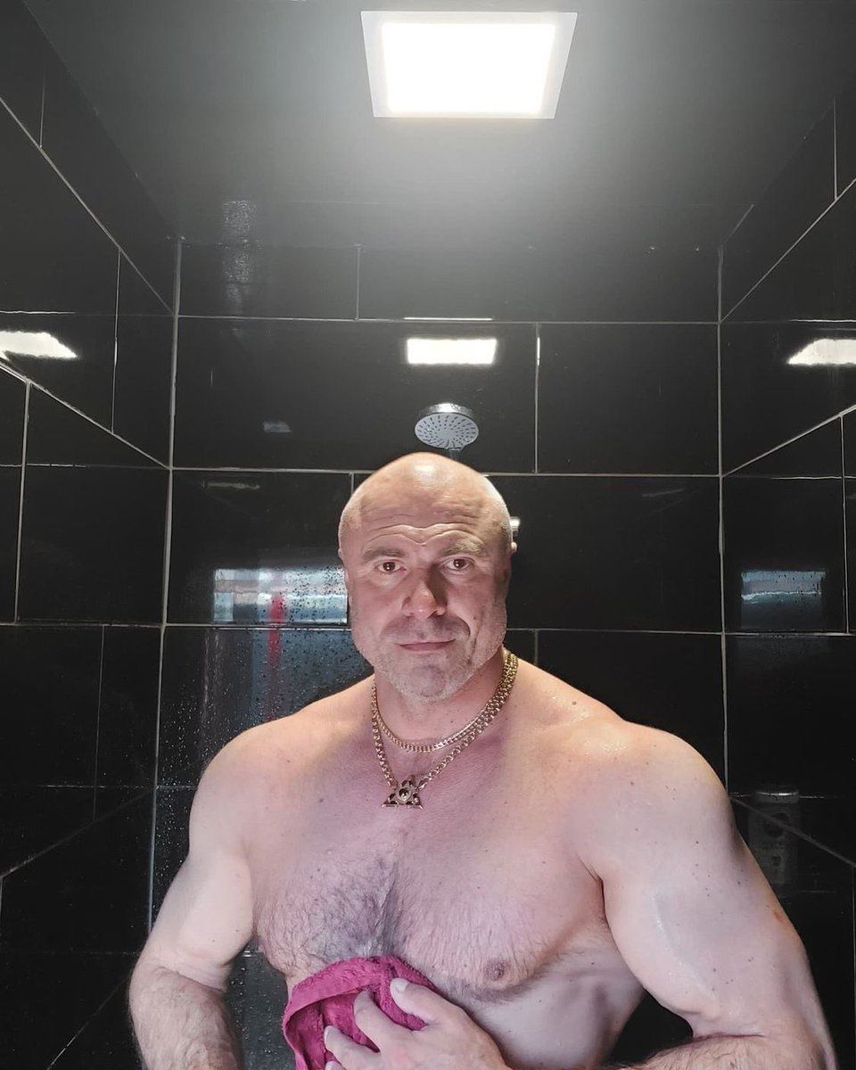 Конечно в душе хотелось бы компании…