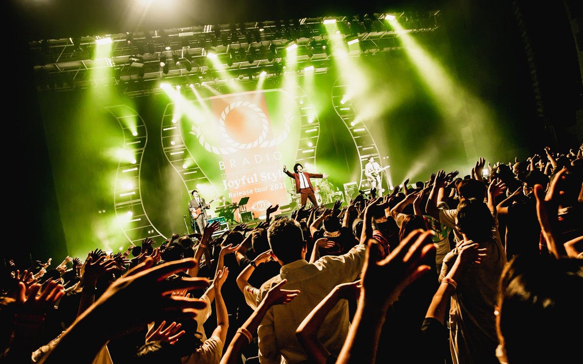 BRADIO_official's tweet photo. 【Joyful Style Release tour 2021】
大阪なんばHatch!
待っていてくれたFPPありがとうございました🕺✨
笑顔が絶えない時間を過ごせました!
これにて、リリースツアー完結🏁
ツアー最高!FPP最高!BRADIO最高!
また、必ず笑顔で会いましょう⭕️
photo by ヤマダ マサヒロ@yamada_mphoto https://t.co/7oHvzpNtpX