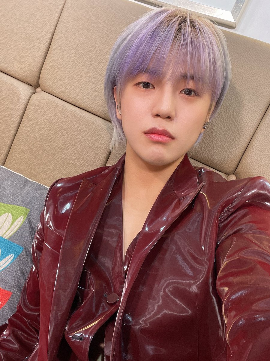 aceturkey7's tweet photo. @official_ACE7 [🇹🇷/210718] #ACE_TWT
[#ACE_DONGHUN]

Kahküllerimi kestim😎

#초이스 #에이스 #CHOCE #ACE https://t.co/FJ3SoImUk4