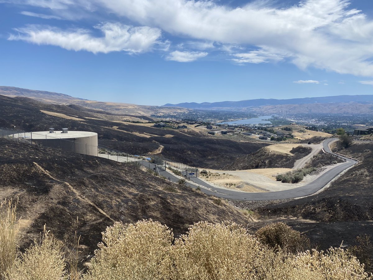 SteveTVNews's tweet photo. #UPDATE New numbers show the #RedAppleFire in Chelan County has now burned close to 12,000 acres.
The fire is now 78% contained - up from 51%.
The latest here: https://t.co/Frg8SyGb3Q https://t.co/IyRaAIbRon