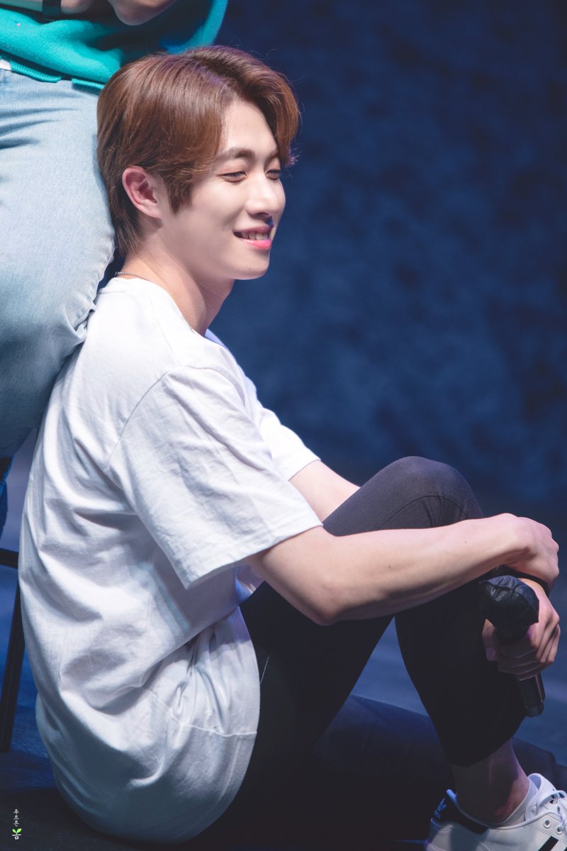 bloominspringM's tweet photo. 210718 4시 바톤콘서트
#박준휘 배우님 https://t.co/Lvtwz3pyyG