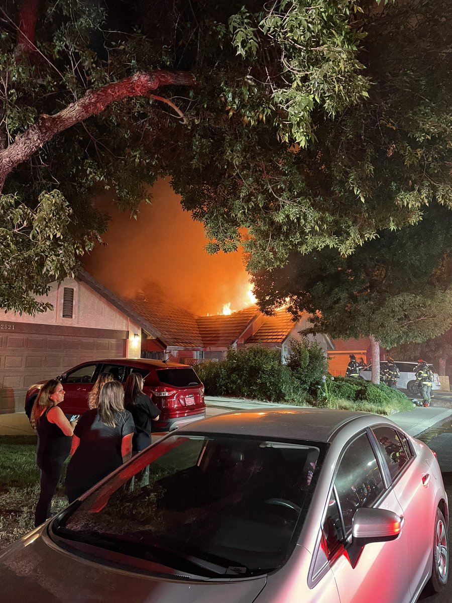 stanconfirepio's tweet photo. #SCFPD assisted @ModestoFire with a 2 alarm house fire on Black Walnut dr. The house well involved upon arrival was difficult to suppress due to interior modifications. https://t.co/6WMZMHzsIk