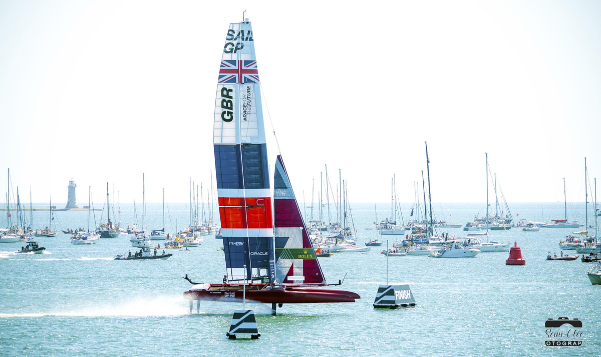 GreenHookFish's tweet photo. A fantastic weekend @SailGP, watching the @SailGPGBR, @SailGPUSA @SailGPFRA @SailGPAUS @SailGPESP @SailGPDEN @SailGPNZL @SailGPJPN teams flying around #Plymouth Sound. Don’t think we’ll ever go that fast! Thank s to @SeanClee2 for the photos https://t.co/mh6j6Tl5gT