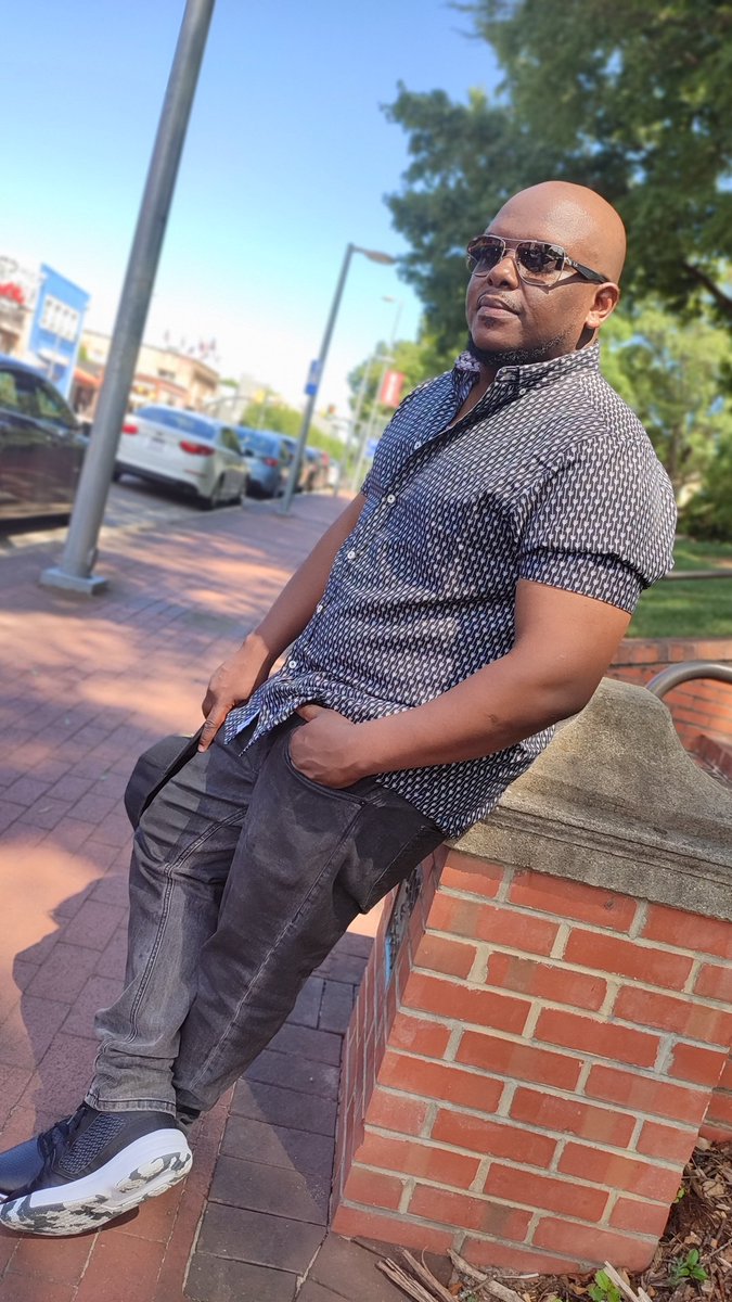 Noninimgenge2ru's tweet photo. Lakini hii jua ya huku inaeza fanya ukae umeoga! #LukuNiSafi #Mgenge2Ru #Levels ππ°πͺ https://t.co/1pR3u5jf61