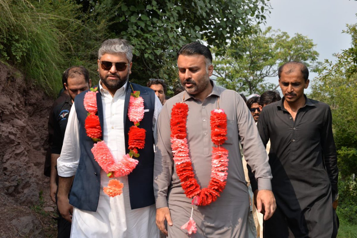 ZainHQ's tweet photo. Campaigning in Kashmir on foot @7000ft … larri mandal and beyond 

Inshallah 25th July #PTI will win and form #PTIGovernment inshallah https://t.co/5Thypbj94z