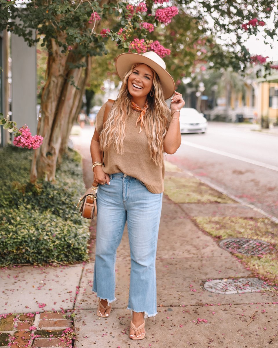 <a href="/AngelleMarix/">dashing_darlin</a>, showing us all new (and very cute) ways to go neutral. spr.ly/6013yZiHt