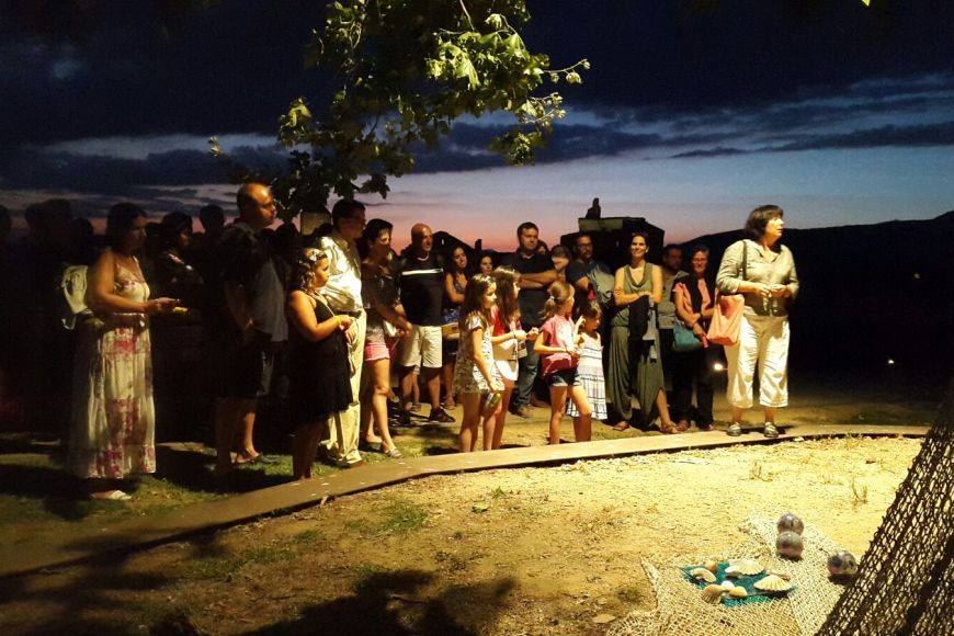 Visit Roses tweet media