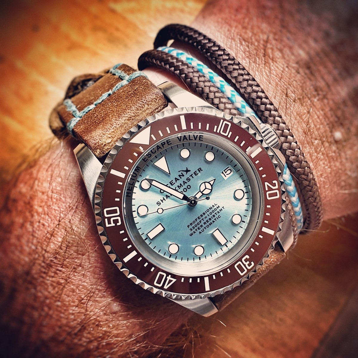 WatchPointDE1's tweet photo. OceanX Sharkmaster 1000 https://t.co/DPjd154Z8P