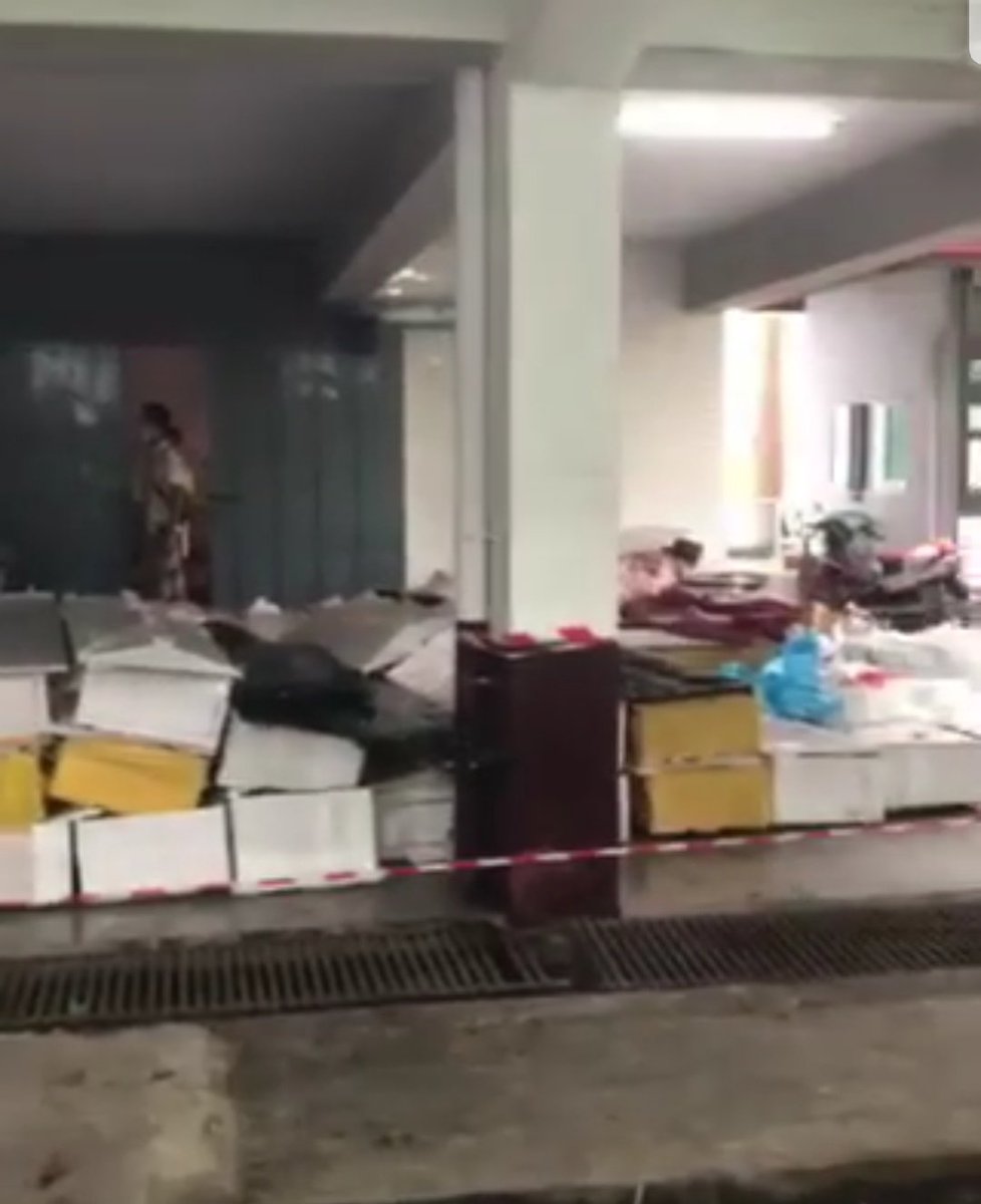 MayWongST's tweet photo. No letting up in the number of bodies being sent to cemeteries/crematoriums in #Yangon, #Myanmar's largest city. Many are believed to have died from #Covid19 mainly due to lack of/no oxygen supplies. Upsetting as bodies left unattended/improperly handled #WhatsHappeningInMyanmar https://t.co/61fyWEEqSY