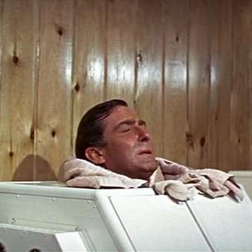 @moore007please Is the weather a bit warm there? Count Lippe can relate. #Thunderball