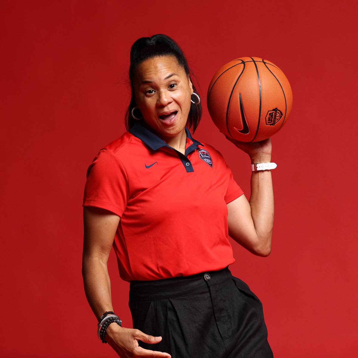 usabasketball's tweet photo. Her first Olympics as head coach
From North Philadelphia

🇺🇸 @dawnstaley https://t.co/0rvokDLGrc