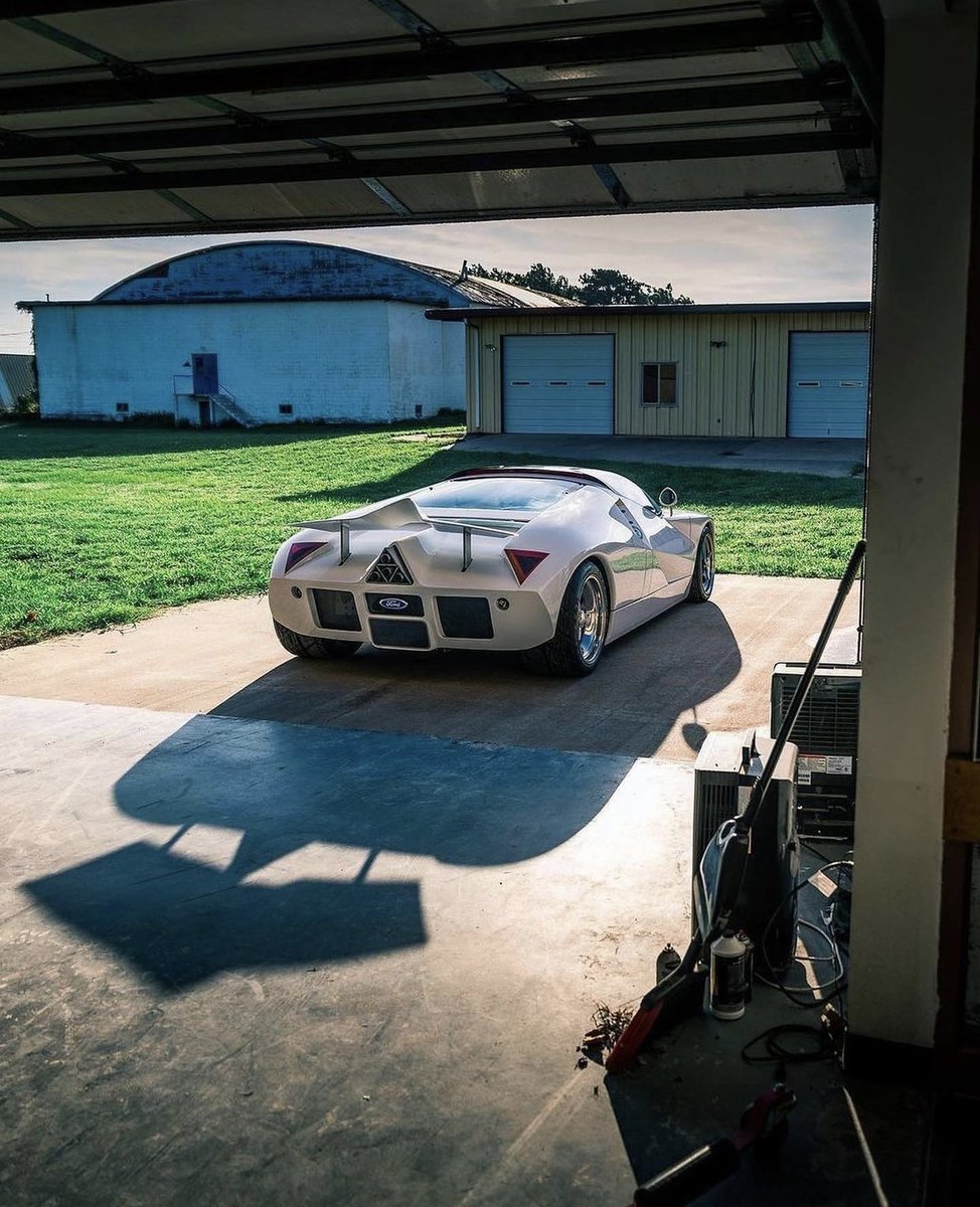 Ford GT90💙 Via 📸 zachbrehl #racing #classic #drivepedia