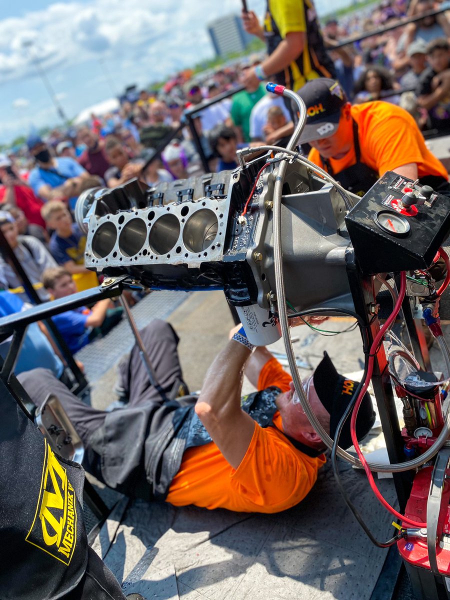 MonsterJam's tweet photo. The @UNOH_edu motor tear down and rebuild was a HUGE hit in the pits today! 🛠😎

#MonsterJam https://t.co/lCRdHoJK7c