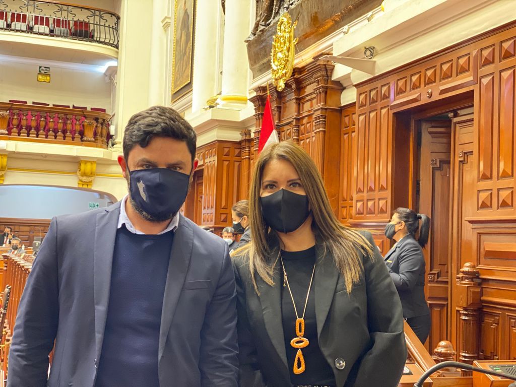 MonicaPeruAP's tweet photo. ✅ En este periodo congresal 2020-2021, con mis colegas y amigos demostramos que, a pesar de ser de distintas bancadas, pudimos trabajar unidos, poniendo siempre al Perú por delante.  🇵🇪#JuntosSaldremosAdelante https://t.co/HMzjwz5m4b