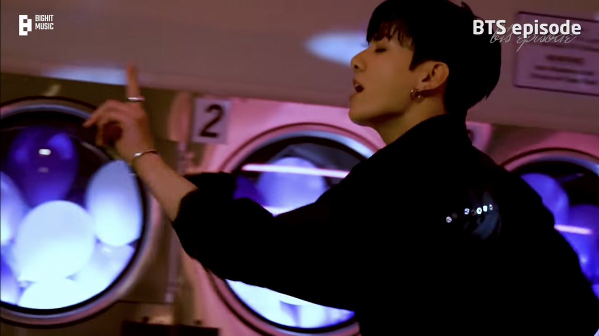 rockstarJKK's tweet image. jeon jungkook, you’re the prettiest