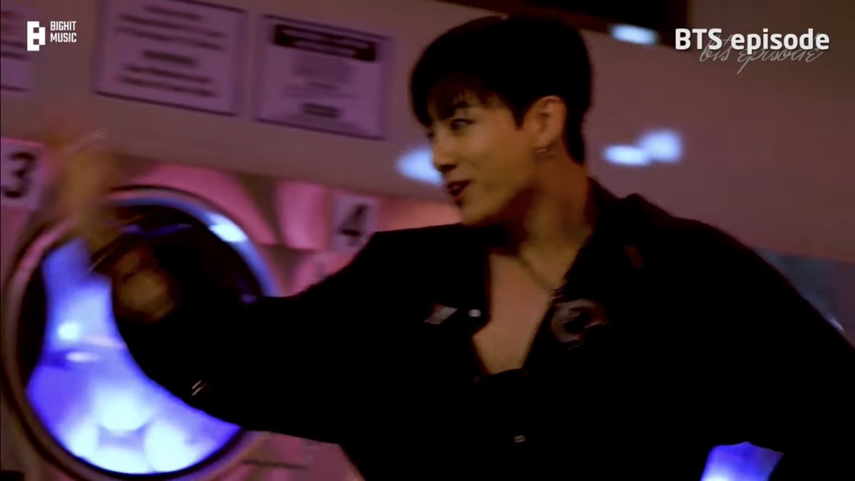 rockstarJKK's tweet image. jeon jungkook, you’re the prettiest