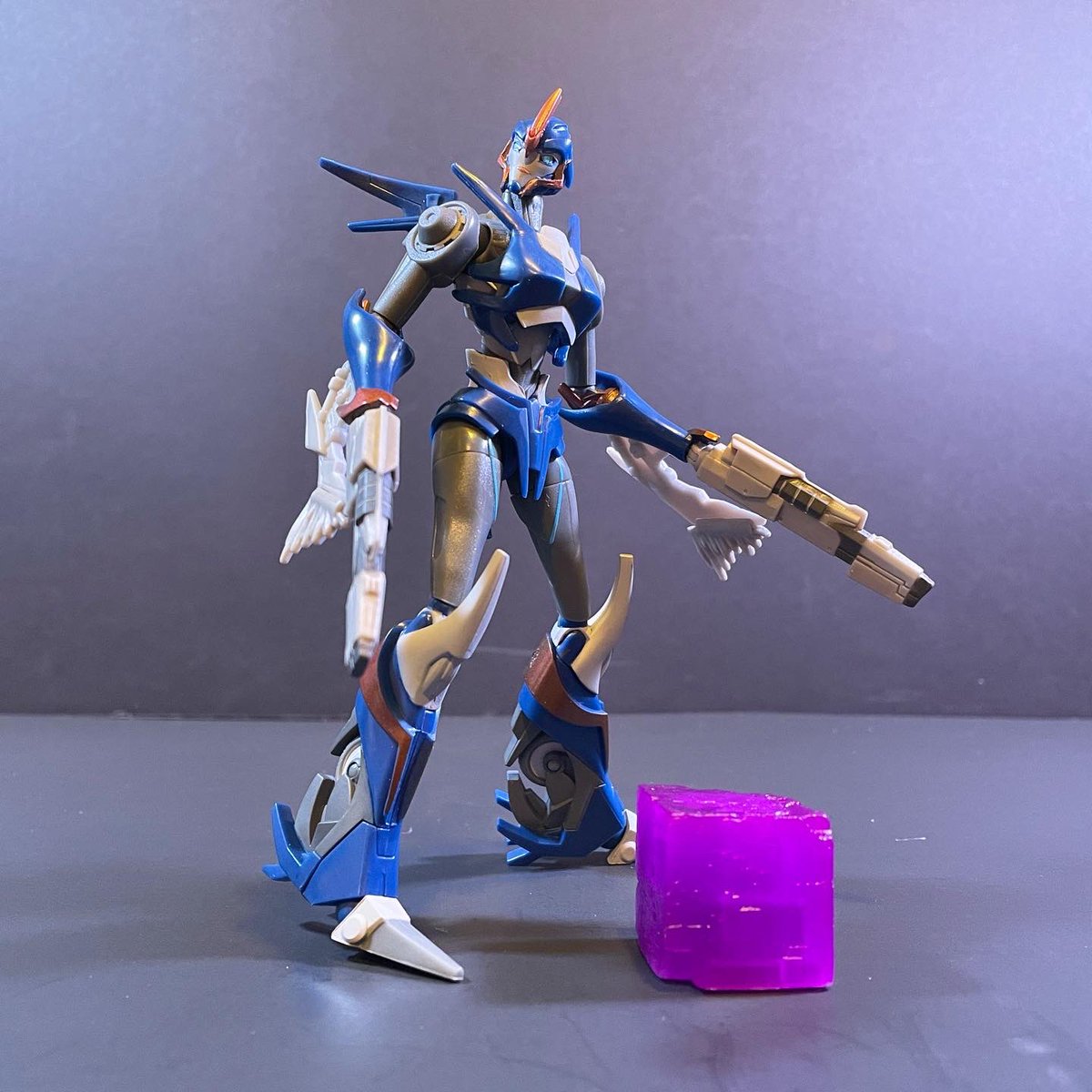 ShoDefconDelta's tweet photo. Transformers Prime R.E.D. Arcee #transformers #transformersprime #transformersprimearceee #transformersred #transformersarcee #autobots #autobotarcee #arcee #hasbro https://t.co/0exoFHJvMt