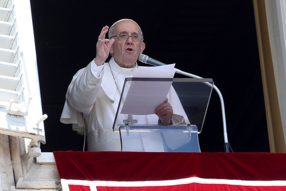 Pope Francis urges people to 'take a break' in first speech since hospital stay