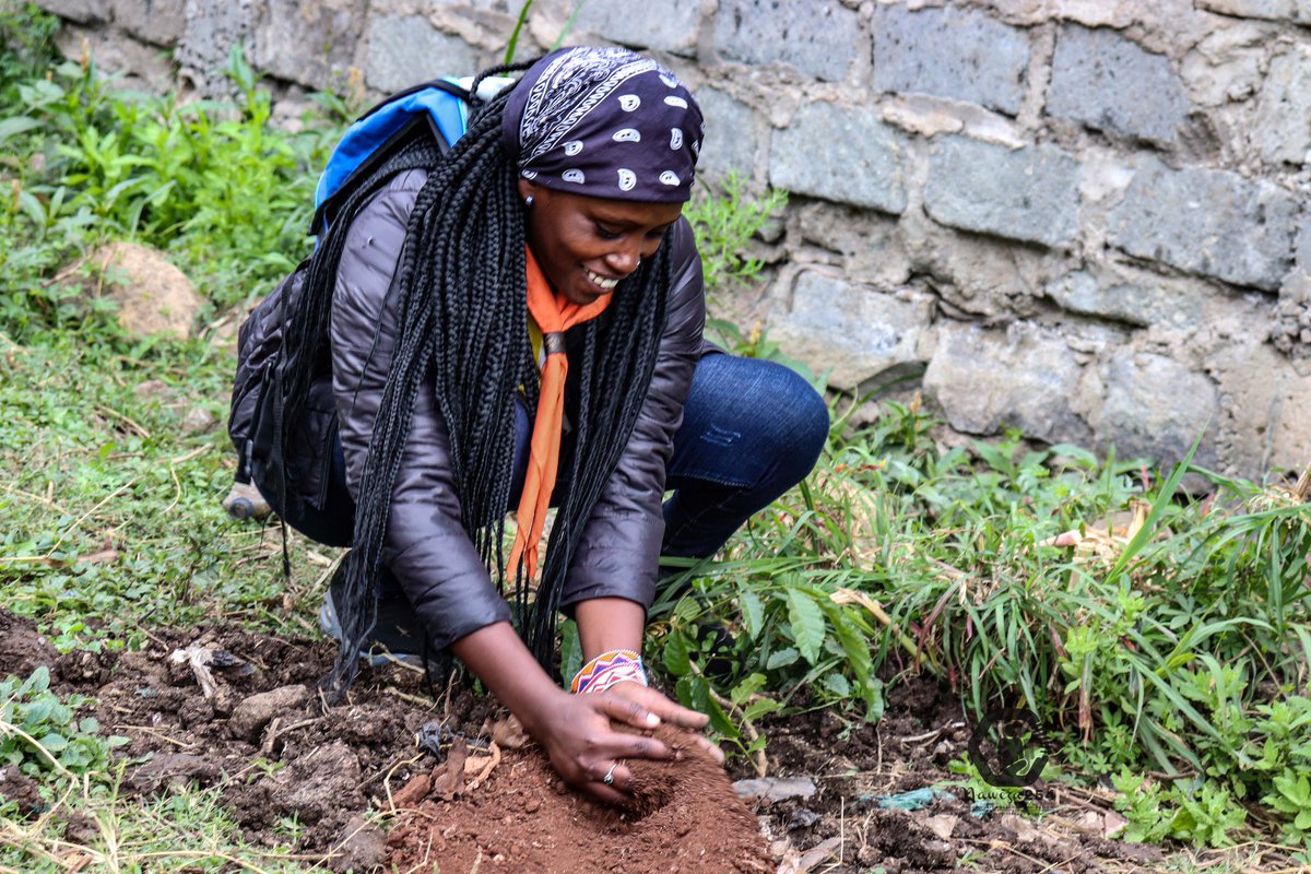 1st_rover's tweet photo. "When we plant trees, we plant the seeds of peace and seeds of hope.  We also secure the future for our children." Wangari Maathai. A huge thanks to @naweza254 #MaRoverNaCSA #SDG15 #ScoutsDoStuff https://t.co/U1gXOvyZvU