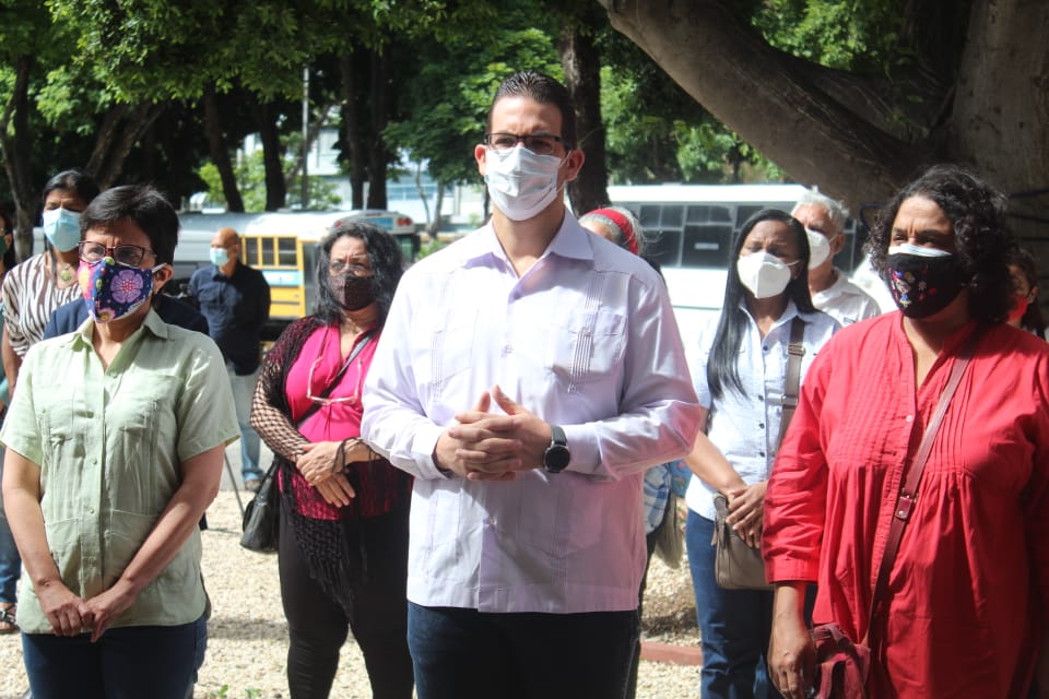 Resalto su tarea histórica desde la fundación que ha sido formar para la patria nueva las distintas especialidades profesionales que le permiten al país seguir fortaleciendo y contribuyendo con los más de 240mil egresados gracias al presidente 
#CubaSoberana