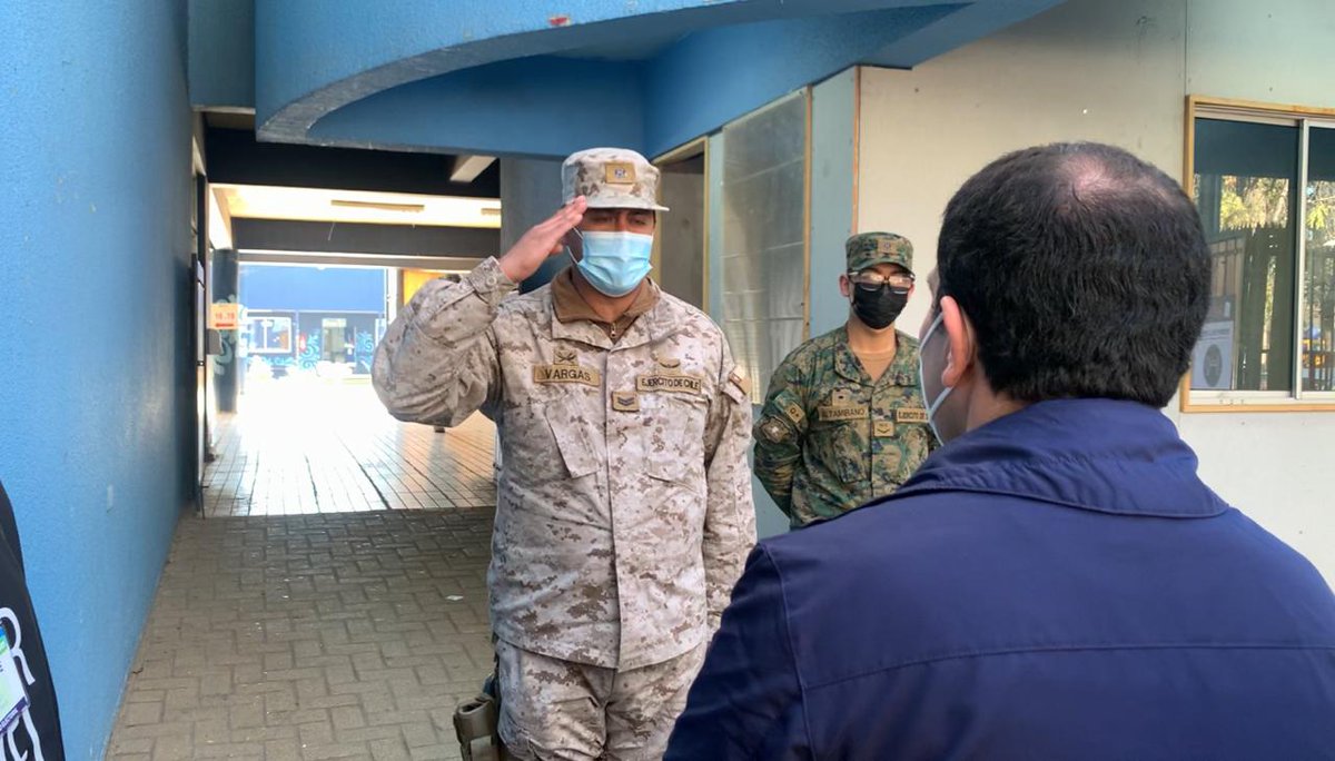 Tras ejercer mi deber cívico en el Colegio España #Rancagua, he recorrido diferentes locales de votación en Mostazal y Graneros. Comunas donde es visible el compromiso de muchos ciudadanos con estas primarias, las que nos permiten asumir un rol activo en la democracia.