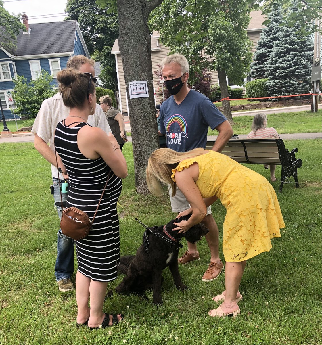 SeanCaseyLPC's tweet photo. Thank you to everyone who came out for our #PEIPrideWeek kick-off BBQ. Check out the full listing of events at https://t.co/LNWVLxdvBW π #morelove https://t.co/jnT4D2qGRq