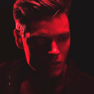 Decertatoris's tweet photo. New icon thanks to @atwistofate. Couldn’t help it. https://t.co/LuEJesT6mh