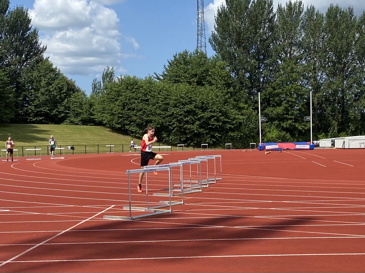 JJHNS's tweet photo. Well done Cosmo for achieving an English national championships qualifying time today in his second ever 400m hurdles race. And a UK 12th ranking in the U17 men too. Hard work pays off! @DHFSphysed @DHFSUpdate @DerbyshireIS https://t.co/dwl4vlZkTm