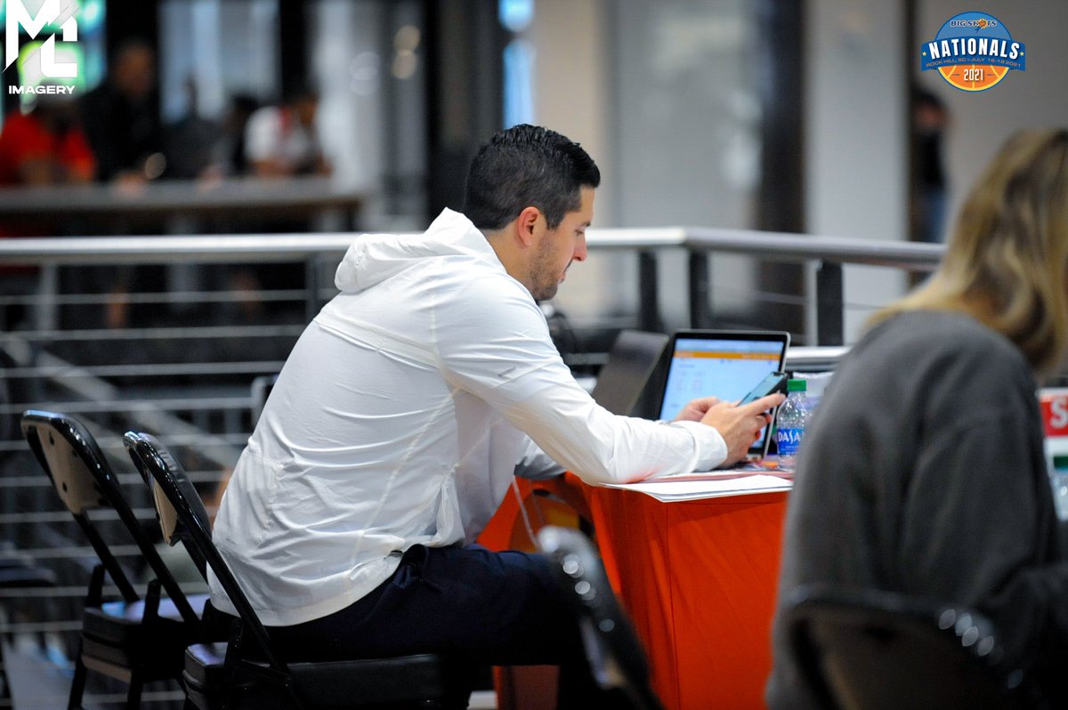 BIG SH🏀TS tweet media