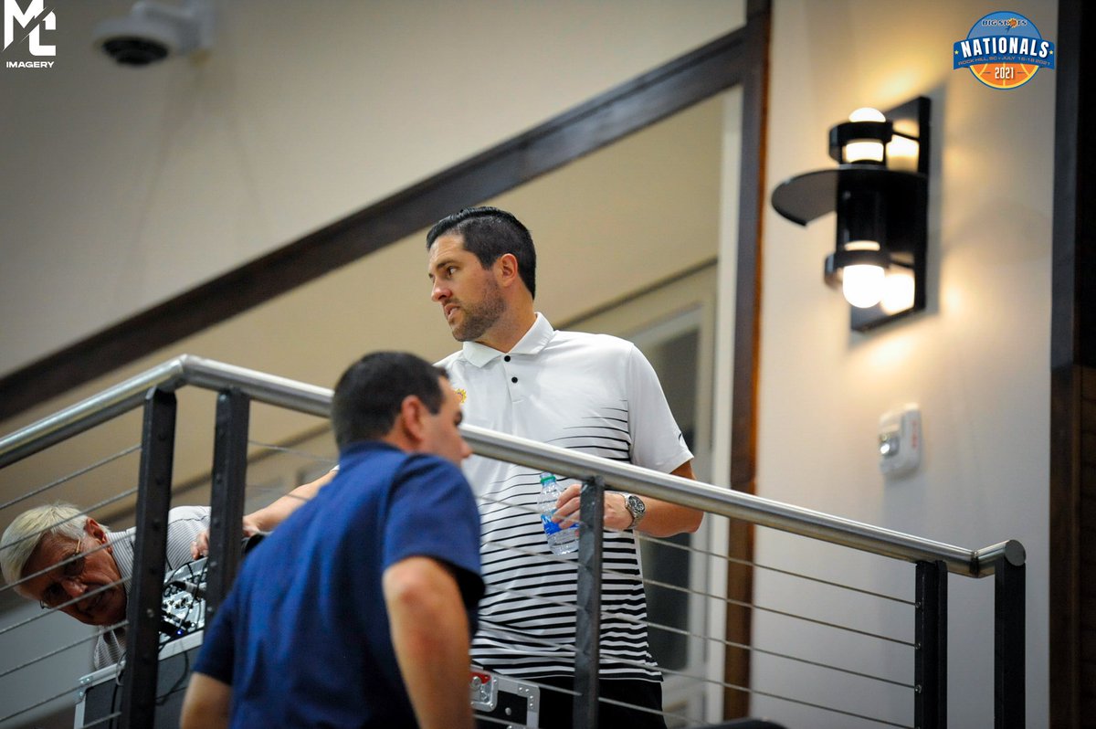 BIG SH🏀TS tweet media