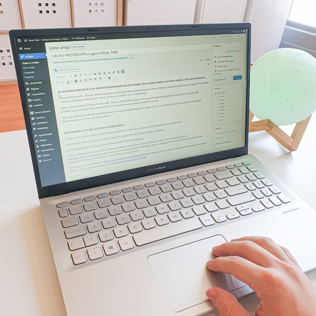 webplugpt's tweet image. Tem um website online e necessita de apoio técnico e gestão profissional de conteúdos? 📄 Com a WebPlug dispõe de uma equipa dedicada para o apoiar bem como o aconselhar em matéria de publicação de conteúdos em websites. 💻