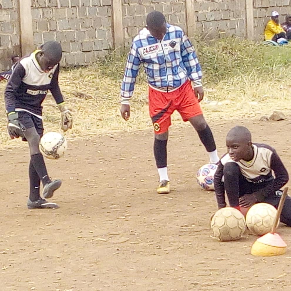 YoungUnitedFc1's tweet image. JUNIOR TEAMS ROUND UP...

All categories have been working ahead of friendly matches this coming week.

#wearedevelopment 
#titans4life🔱🔱