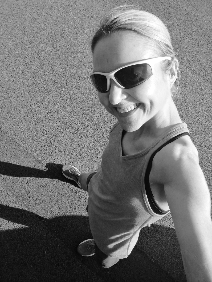 bmrees's tweet photo. Letβs just say it was pootle over pace tonight π¬
Before π and after π₯΅ #running #ukrunchat #12km #SummerRunning #PushPlease ππ» https://t.co/KxnOYEi9D9