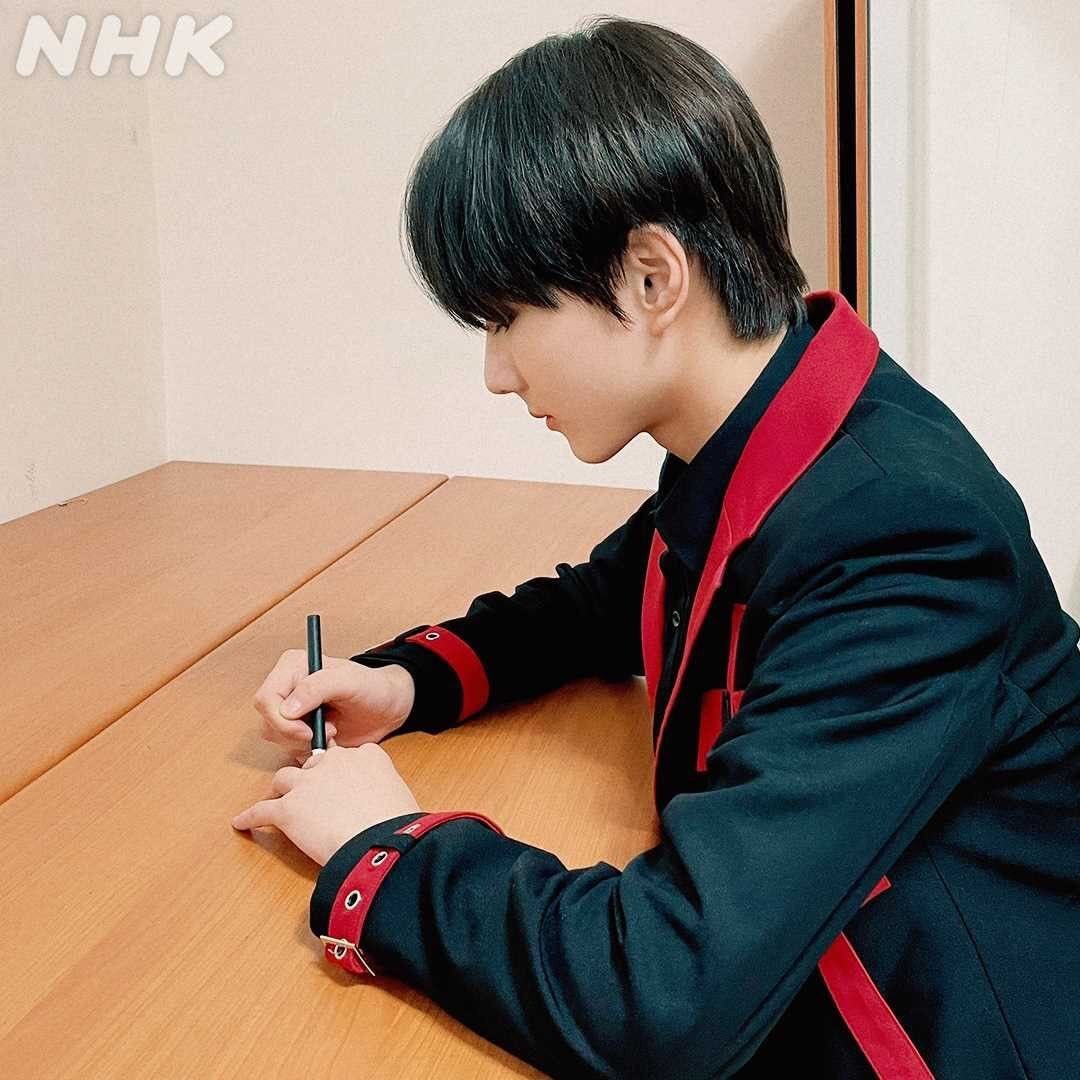 ENHYPENPeru's tweet photo. ❪ FOTOS ❙ 210718 ❫ @ENHYPEN_members
Actualización de Instagram de nhk_oto #ShibuyaNote (1/2)
➨ #JUNGWON #정원 #HEESEUNG #희승 #JAY #제이
#ENHYPEN #엔하이픈
© ENHYPENPeru 🦕 https://t.co/3Z7gxQvsH7
